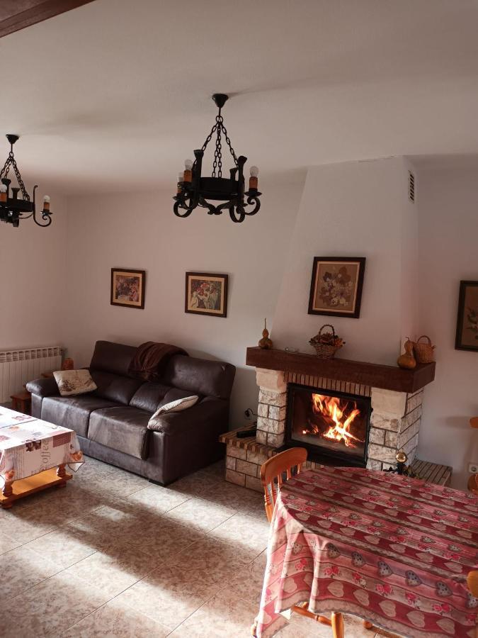 Casa Rural Las Canales Zapardiel de la Ribera ภายนอก รูปภาพ